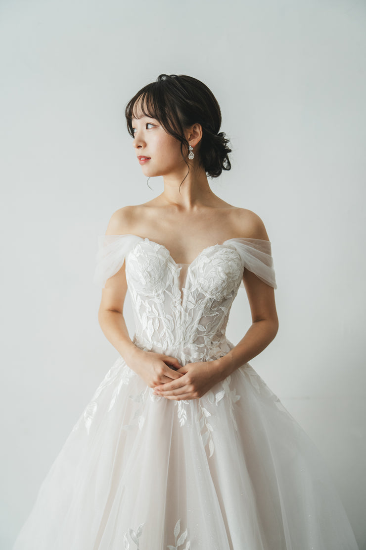 2024 New Arrival  ウェディングドレス（Marsa)　中野店