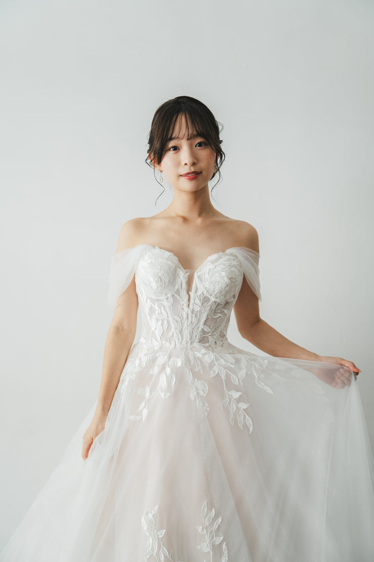 2024 New Arrival  ウェディングドレス（Marsa)　中野店