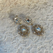 E04　Gold